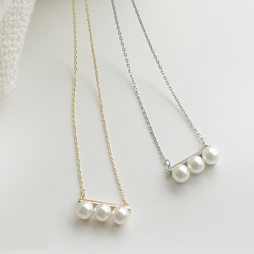 TRIPLE PEARL necklace